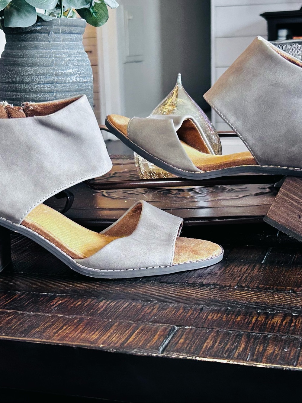 Open-Toe Block Heel Sandals — Light Gray